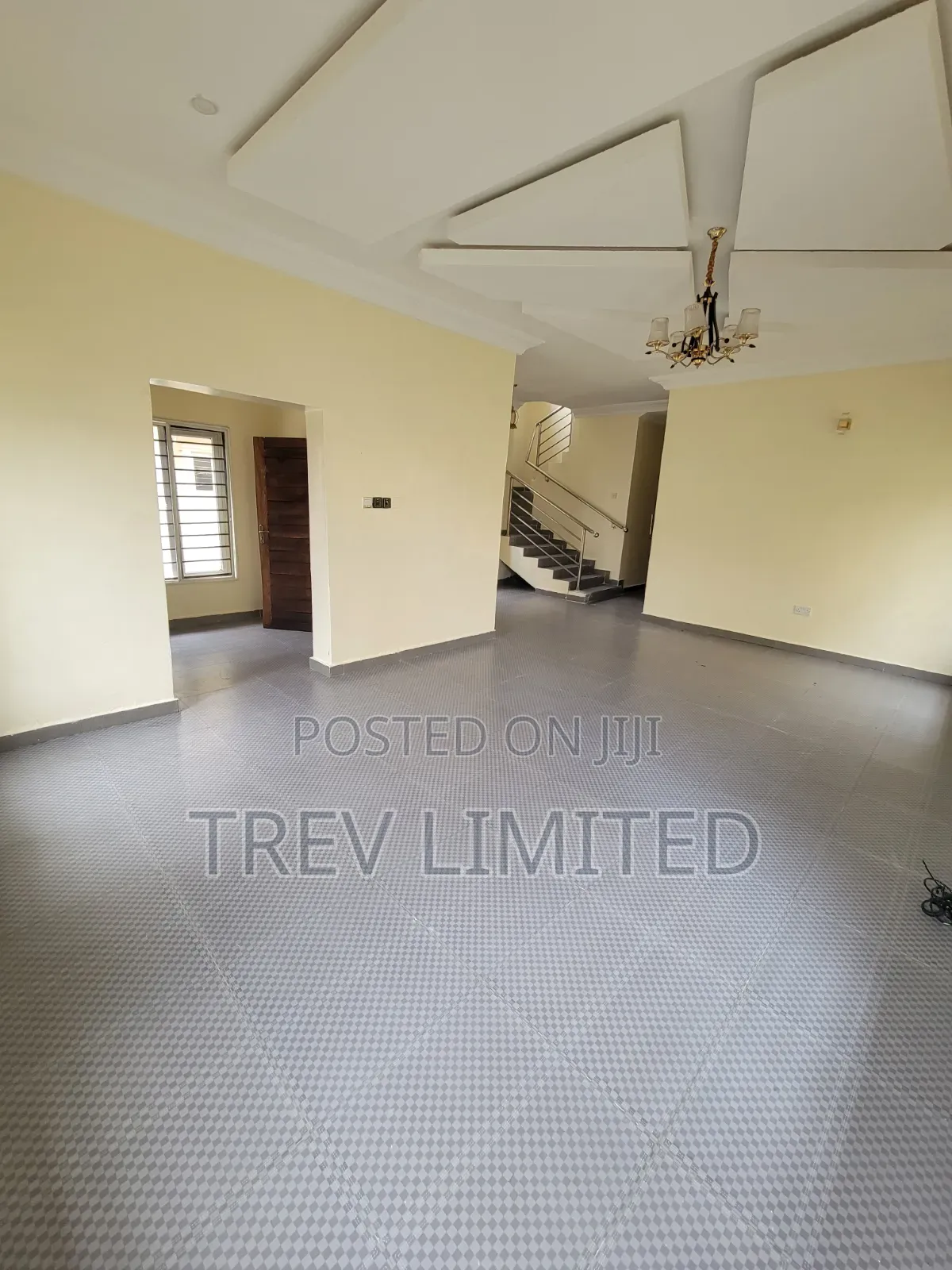 5bdrm Duplex in Ikota Villa Estate for rent