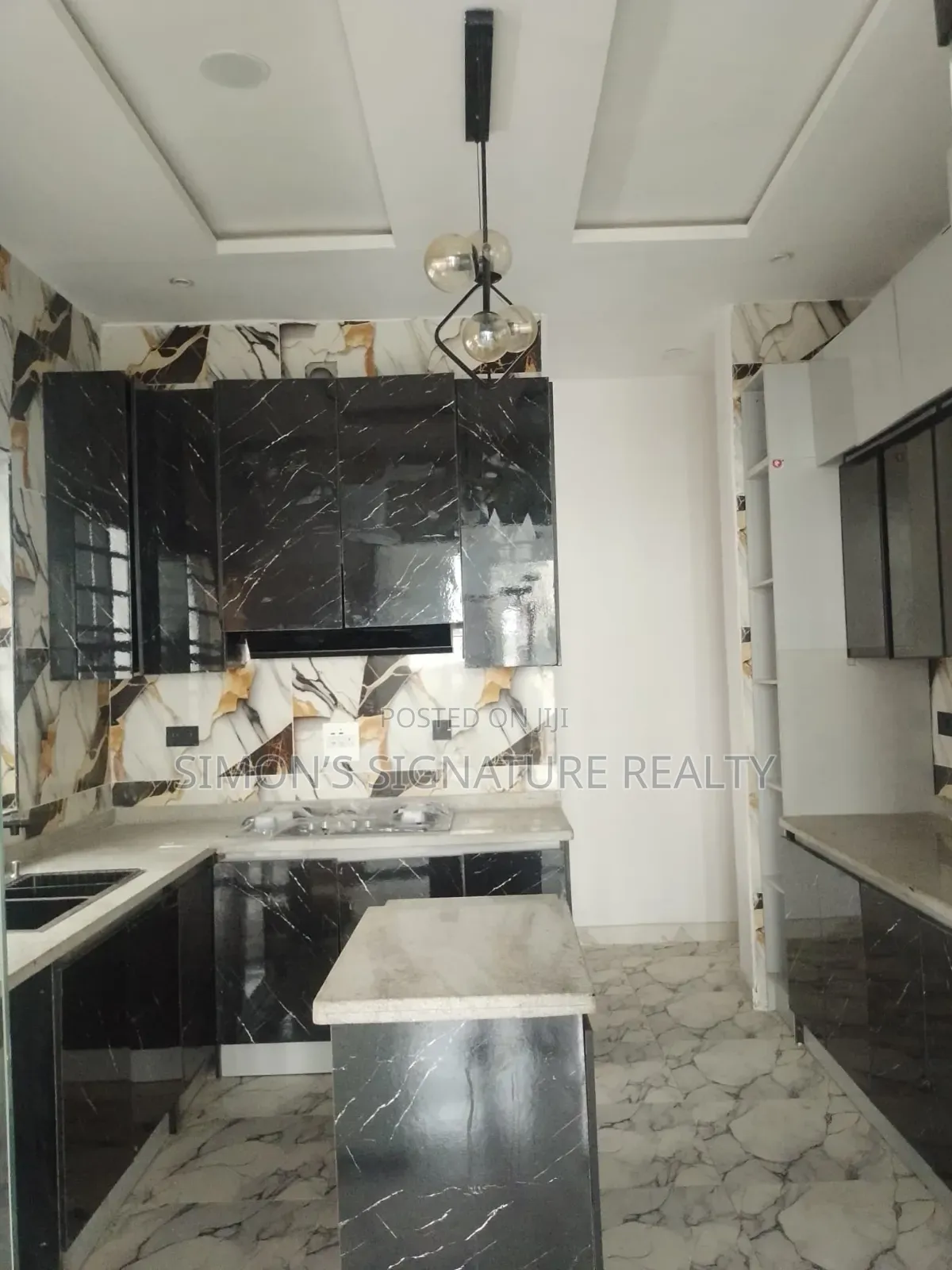 4bdrm Duplex in Ikota for sale