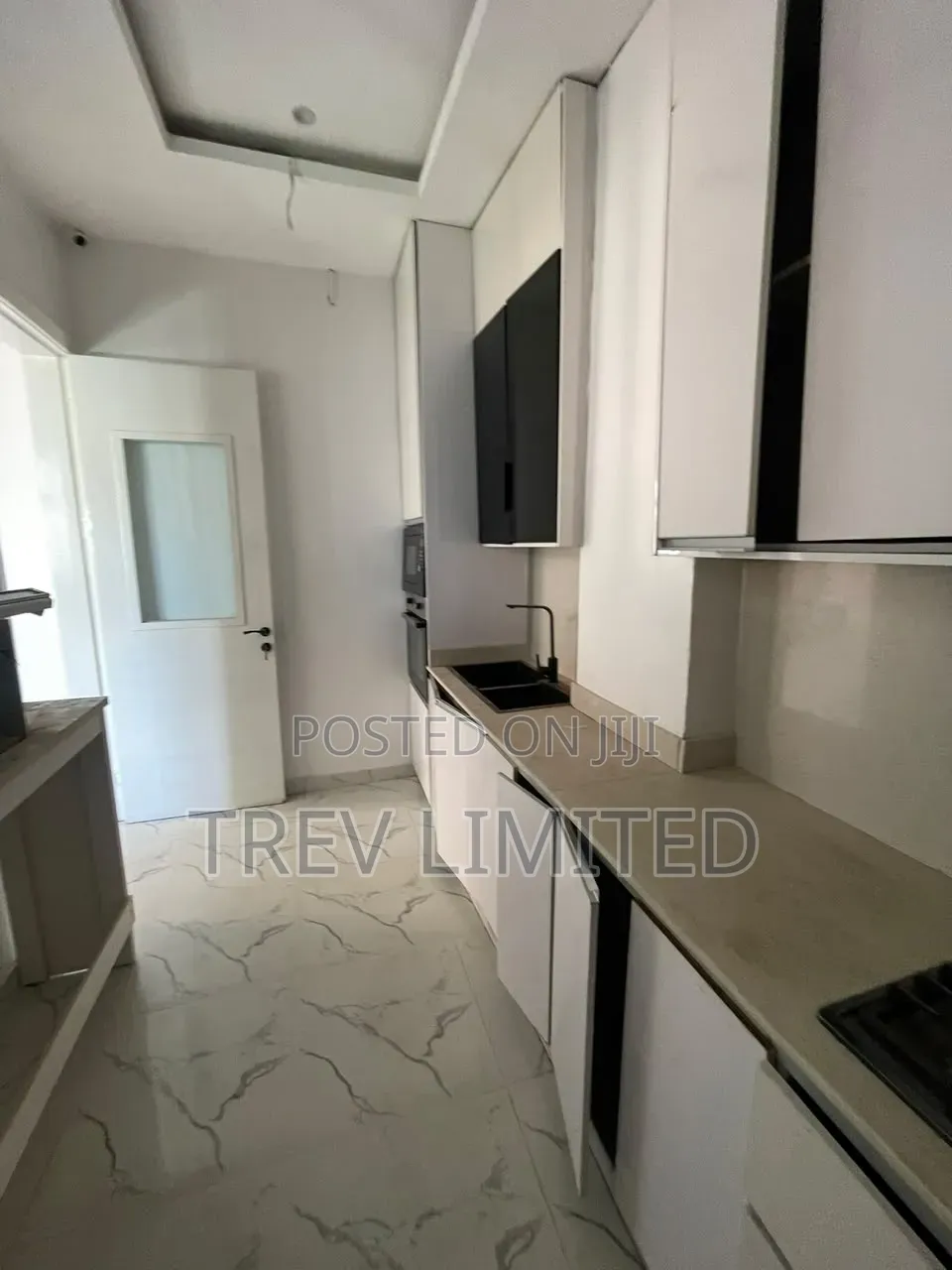 3bdrm Maisonette in Ikate Elegushi for rent