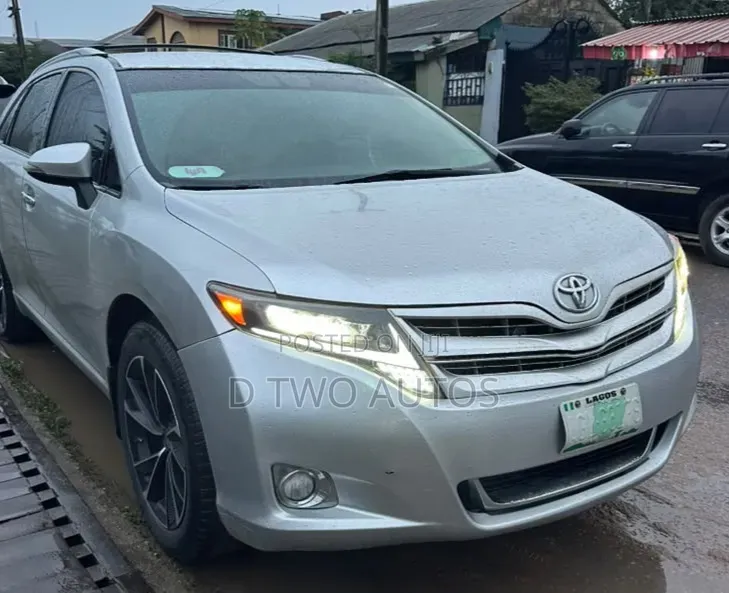 Toyota Venza V6 2011 Silver