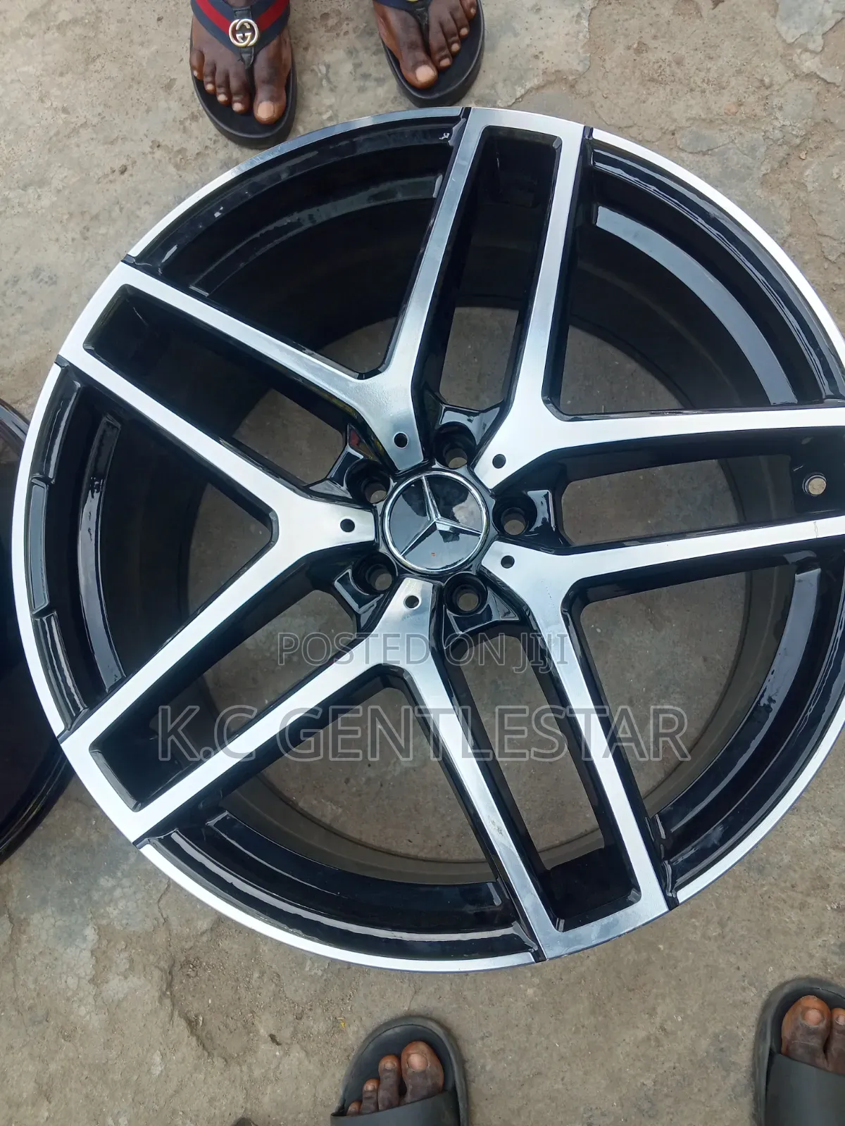 Band New Mercedes Benz 21rim