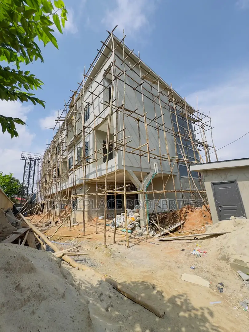 4bdrm Duplex in Berger for sale