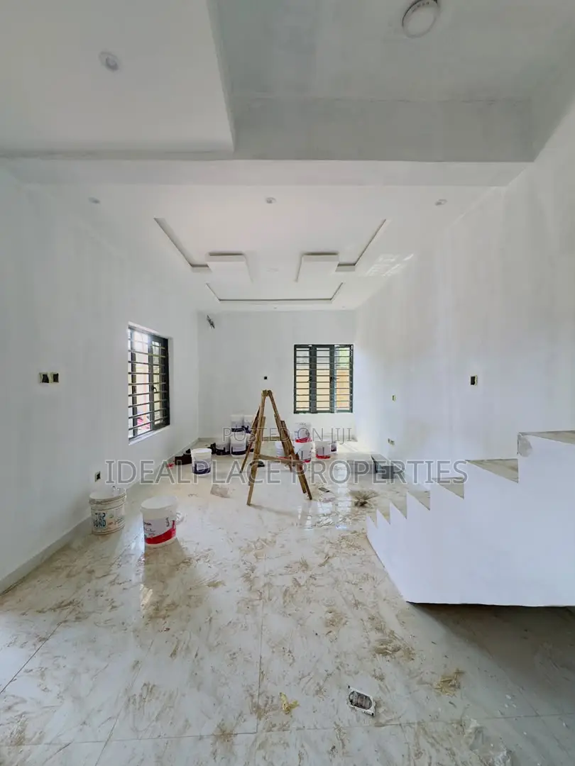 4bdrm Duplex in Berger for sale