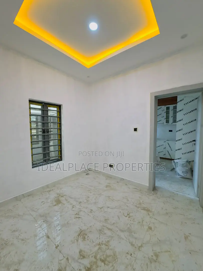 4bdrm Duplex in Berger for sale