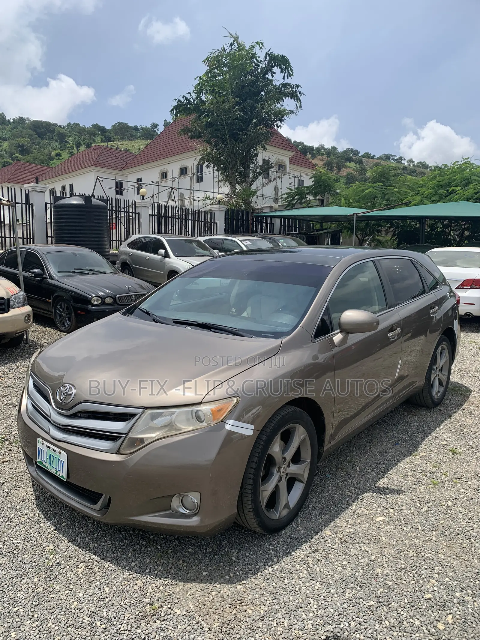 Toyota Venza XLE 2011 Brown