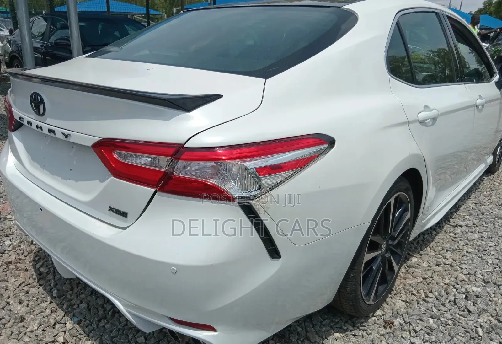Toyota Camry XSE FWD (2.5L 4cyl 8AM) 2018 White