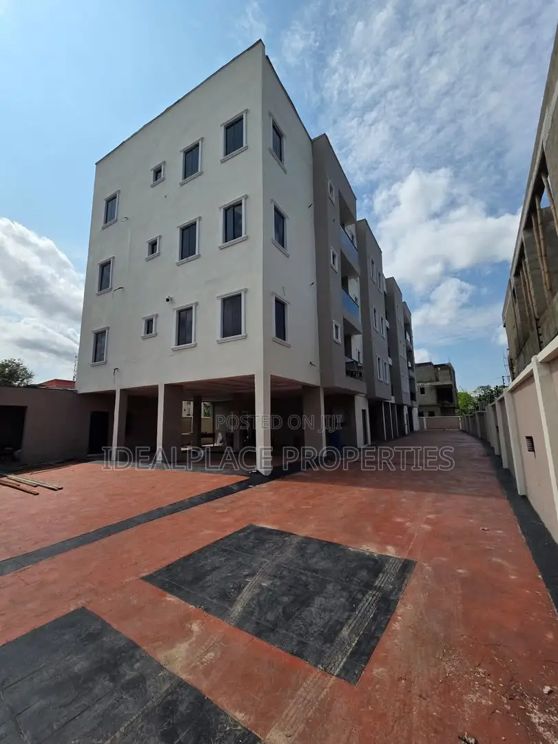 2bdrm Apartment in Sabo / Yaba for sale