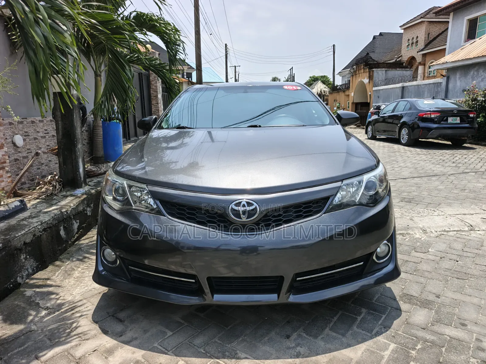 Toyota Camry SE 4dr Sedan (2.5L 4cyl 6A) 2013 Gray