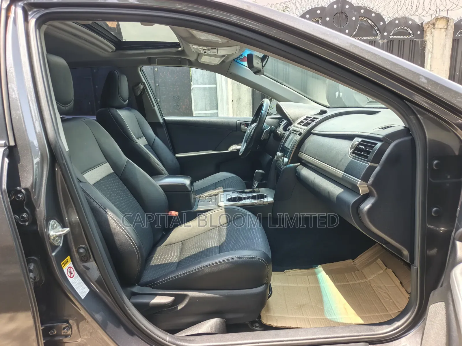 Toyota Camry SE 4dr Sedan (2.5L 4cyl 6A) 2013 Gray