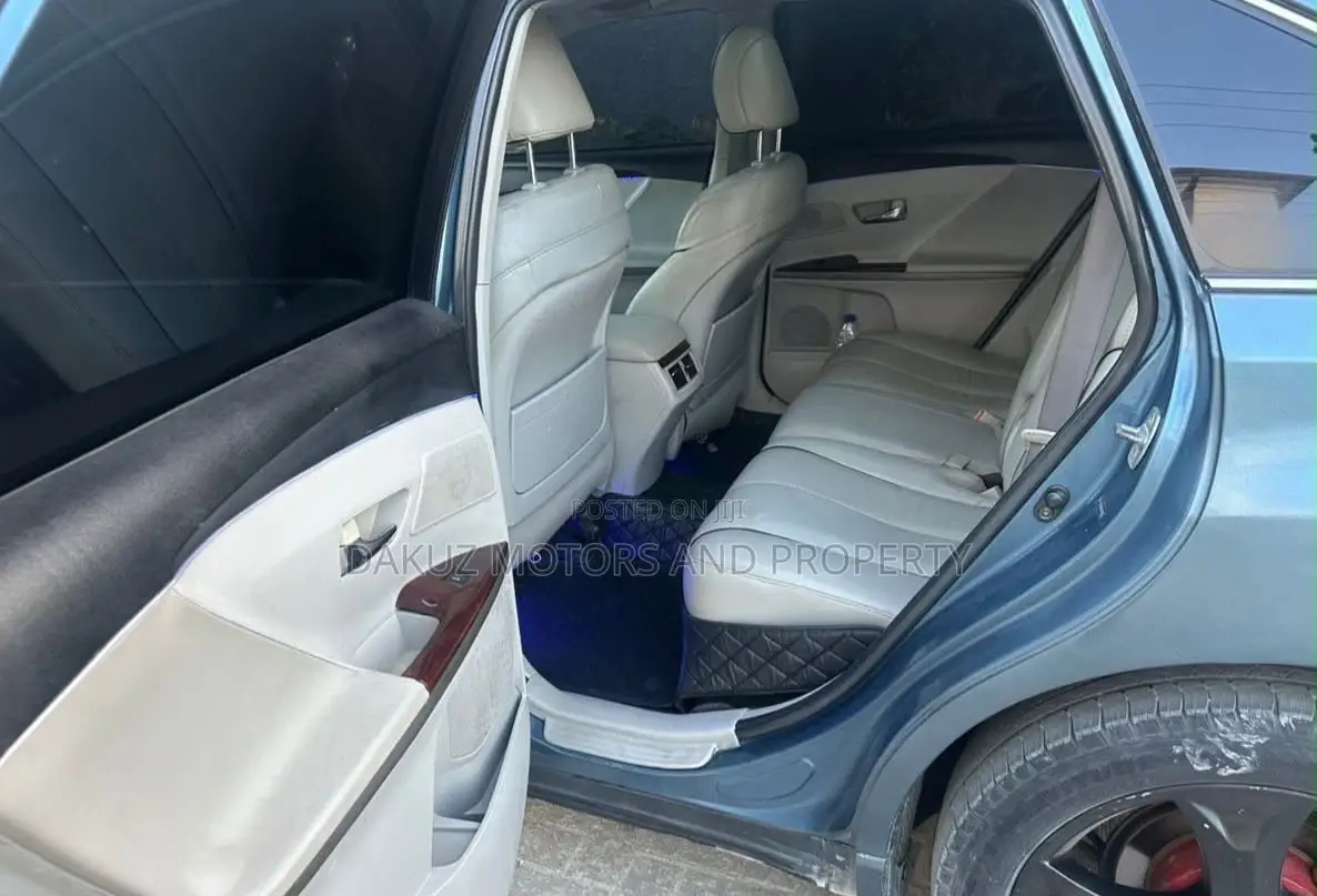 Toyota Venza 2010 Blue