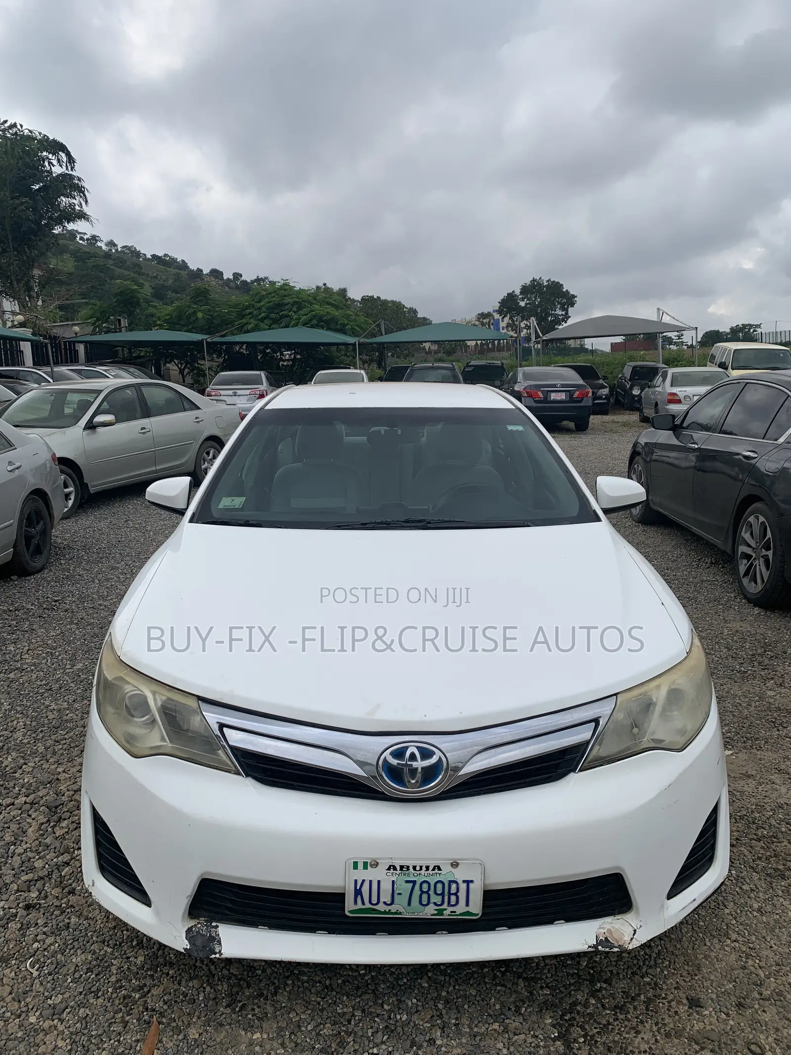 Toyota Camry LE 4dr Sedan (2.5L 4cyl 6A) 2013 White
