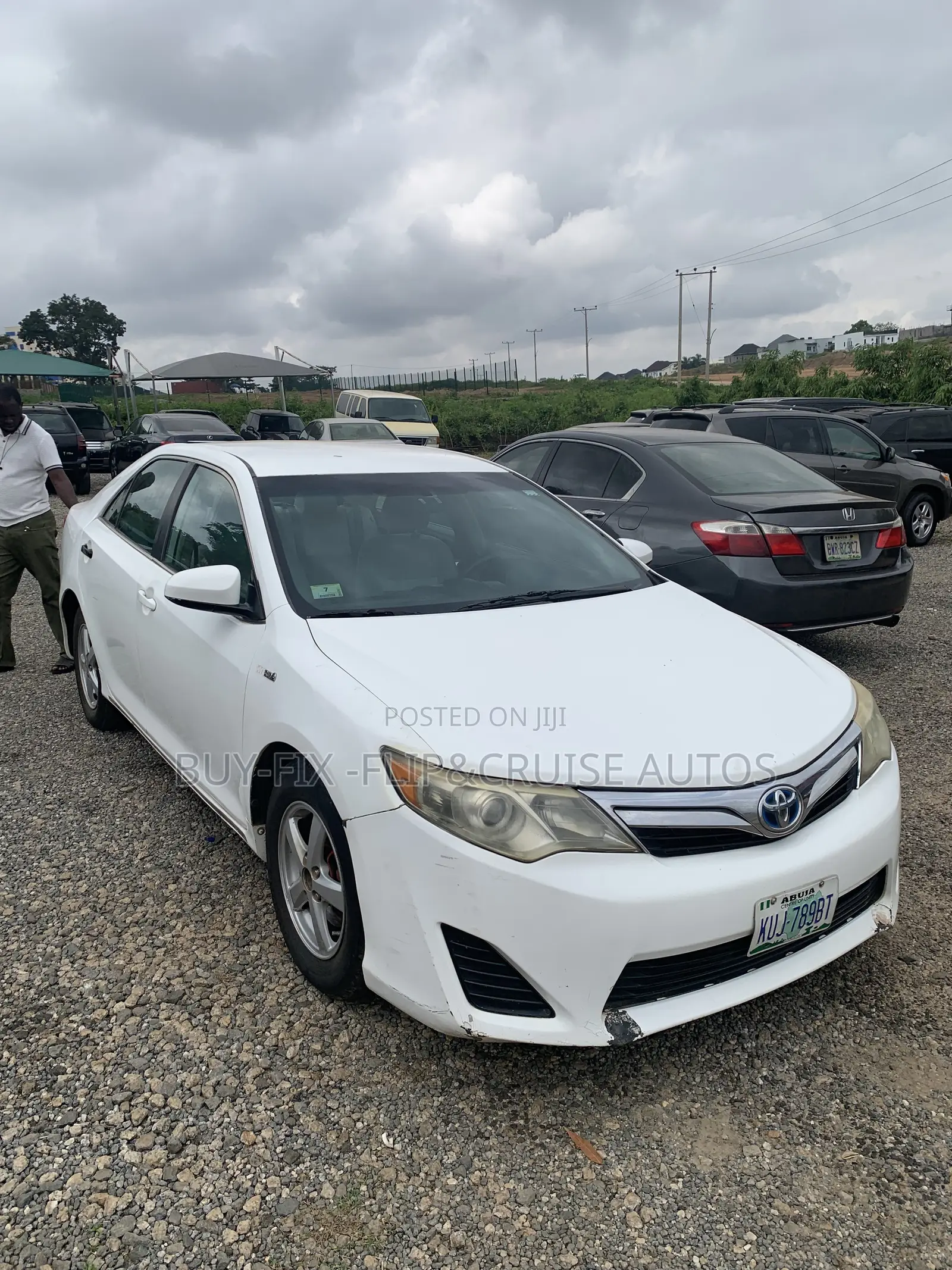 Toyota Camry LE 4dr Sedan (2.5L 4cyl 6A) 2013 White