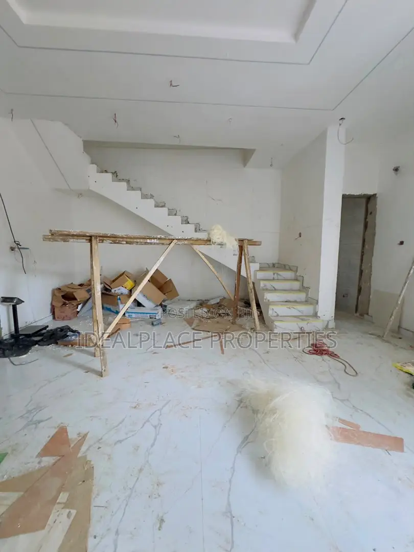 4bdrm Duplex in Omole Phase 2 for sale