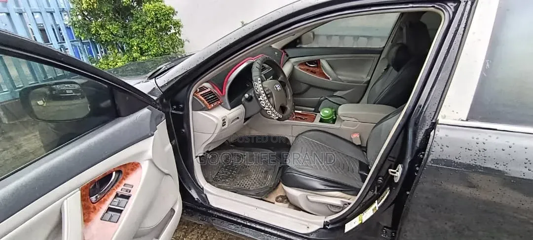 Toyota Camry SE 4dr Sedan (2.4L 4cyl 5A) 2009 Ivory