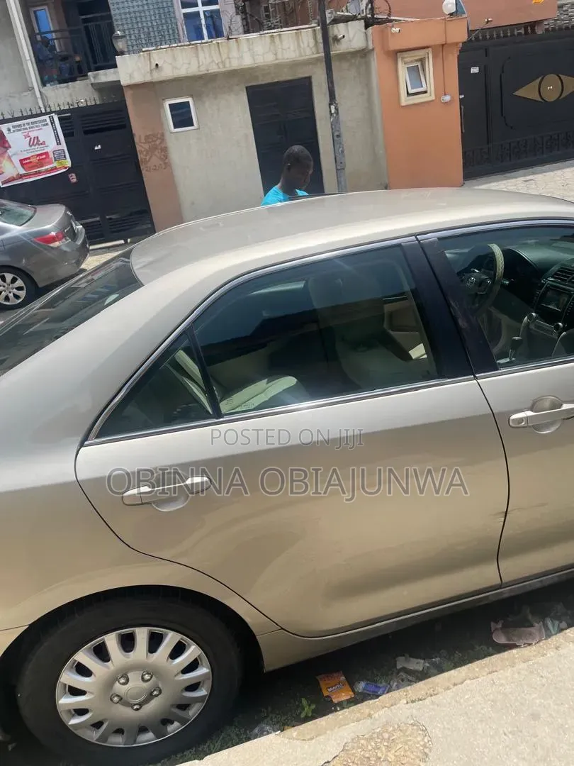 Toyota Camry 2013 Gold