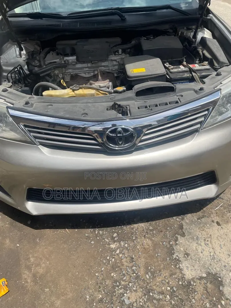 Toyota Camry 2013 Gold