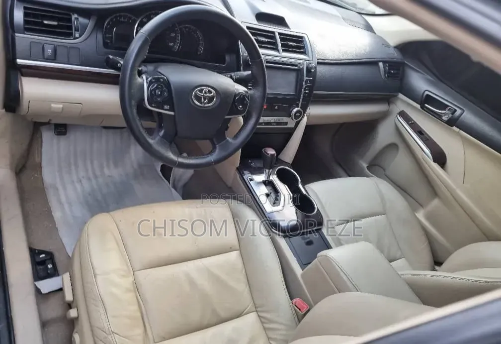 Toyota Camry XLE 4dr Sedan (2.5L 4cyl 6A) 2013 Black