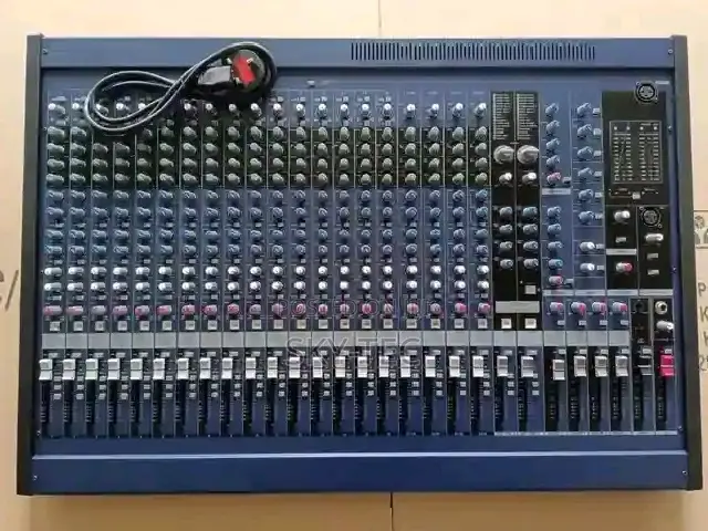 Original Yamaha Mixer 24channels 4group 2auxiliary