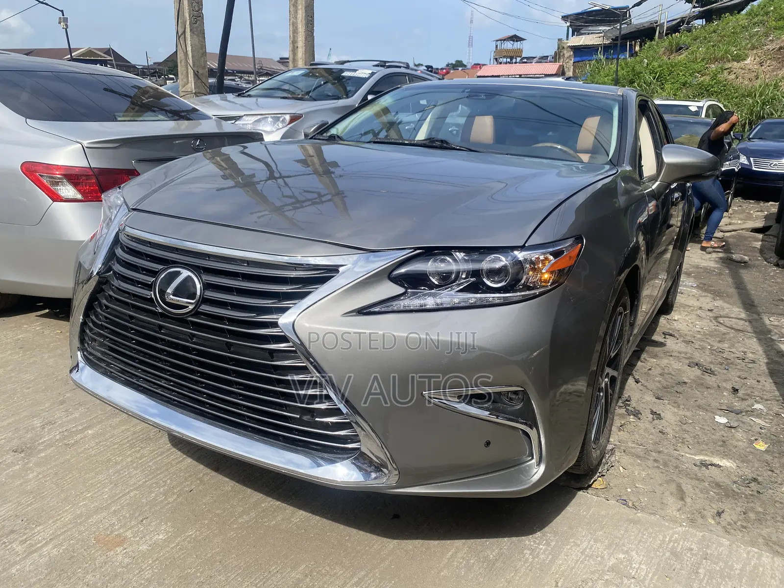 Lexus ES 350 FWD 2017 Gold