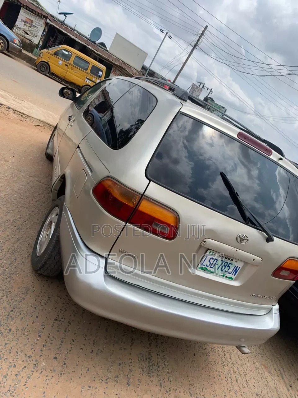 Toyota Sienna 1999 Gold