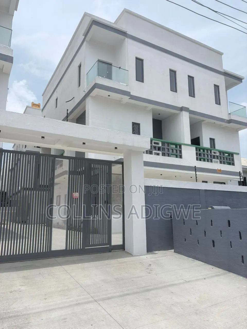 5bdrm Duplex in Lekki Phase 1 for sale