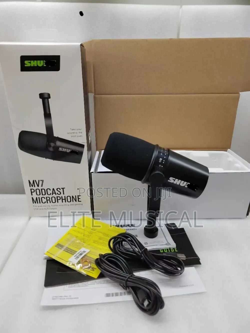 PROFESSIONAL Shure MV7 Podcast Mic