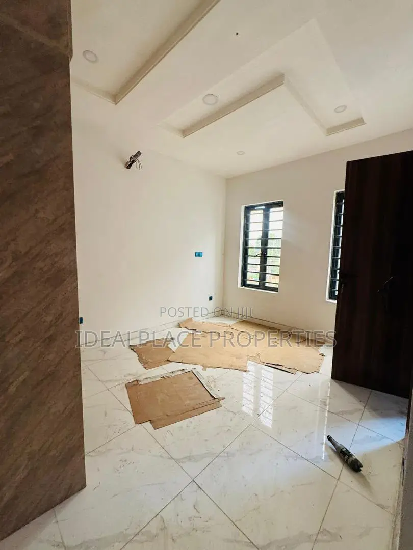 4bdrm Duplex in Agidingbi for sale