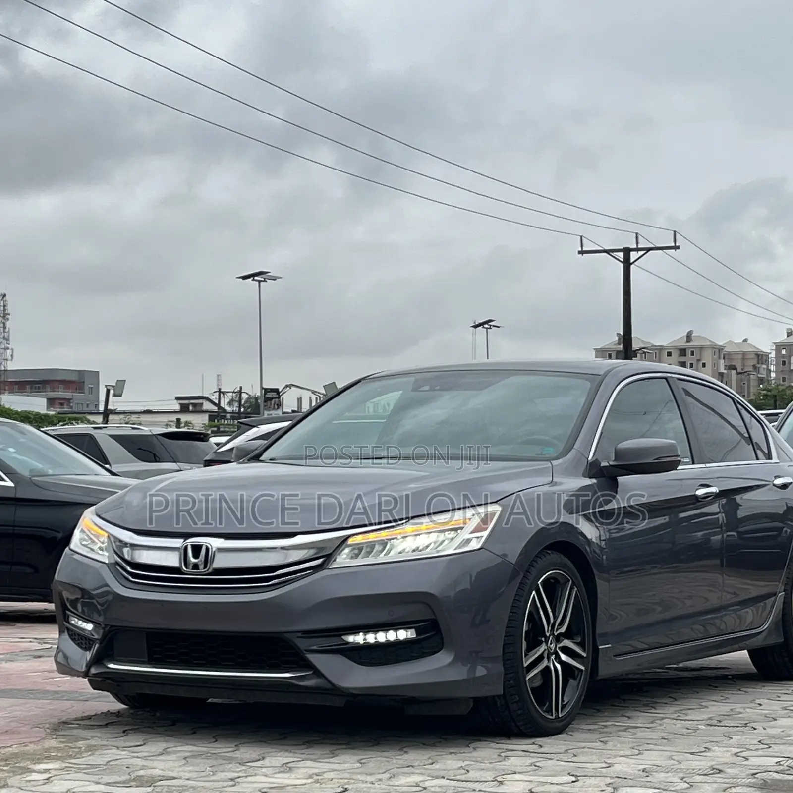 Honda Accord Touring 4dr Sedan FWD (3.5L 6cyl 6A) 2016 Gray