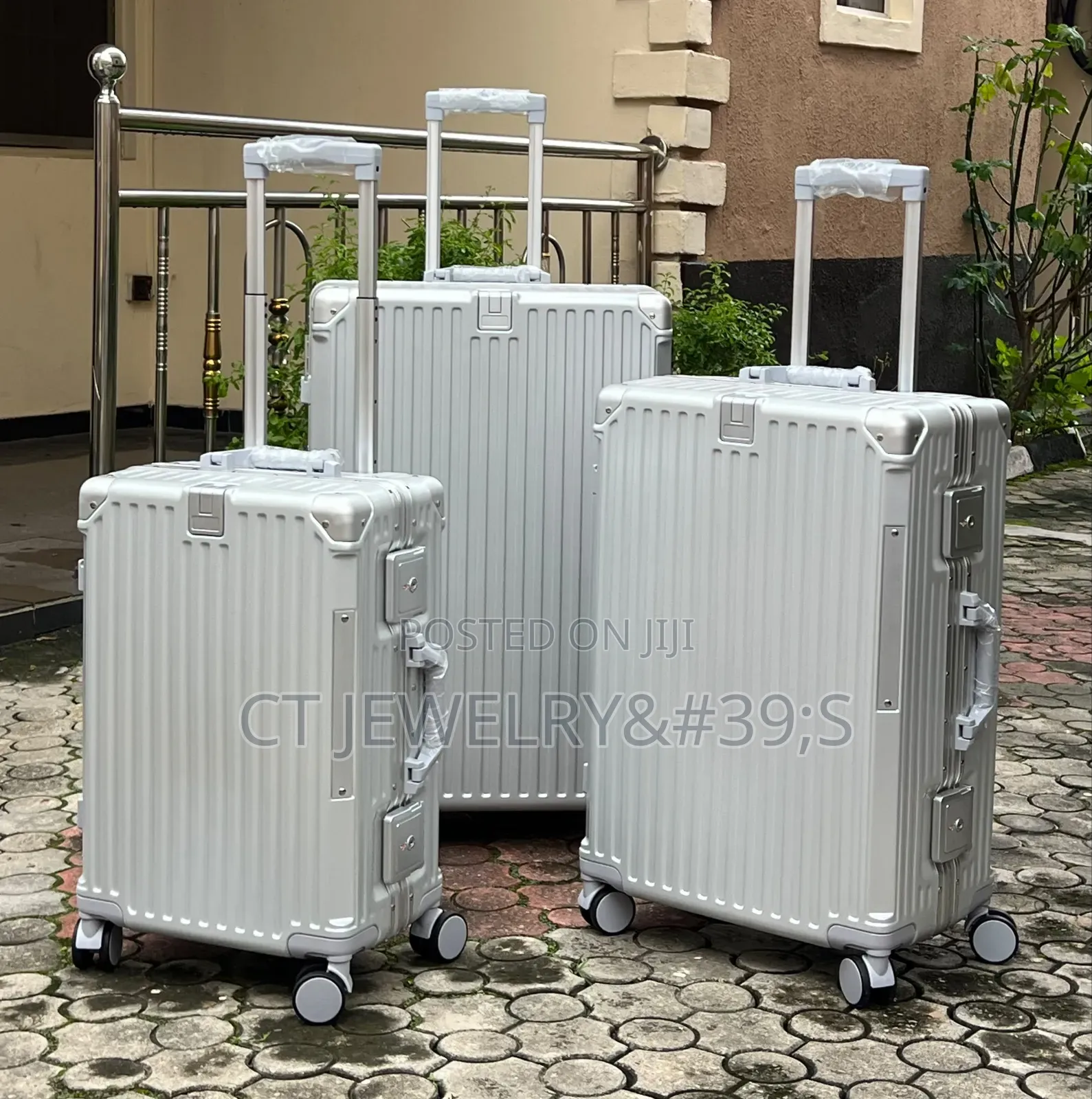 Aluminum Pure Quality Traveling Box Set of Three Tsa Lock