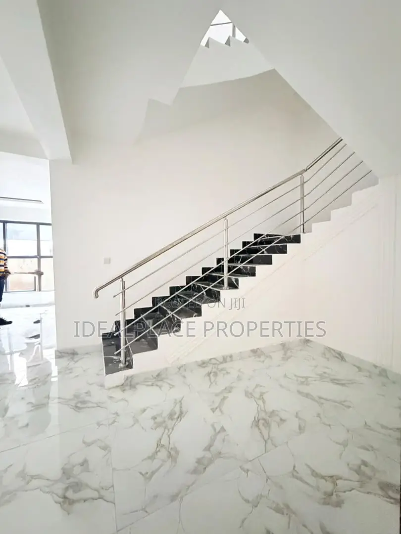 4bdrm Duplex in Ogba GRA for sale