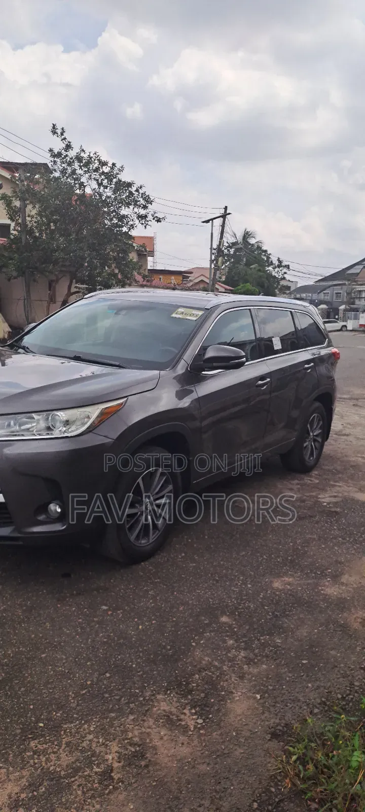 Toyota Highlander XLE 4x4 V6 (3.5L 6cyl 8A) 2017 Gray