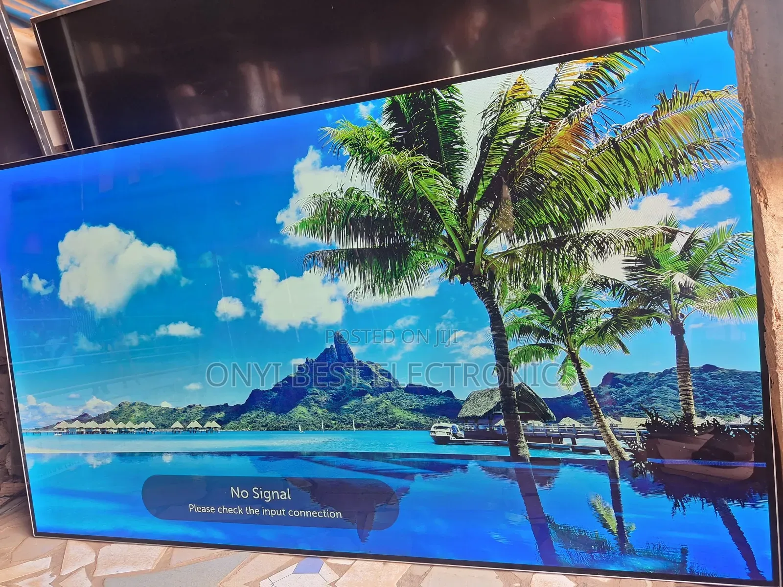 Tornado 55-Inch Android Smart TV