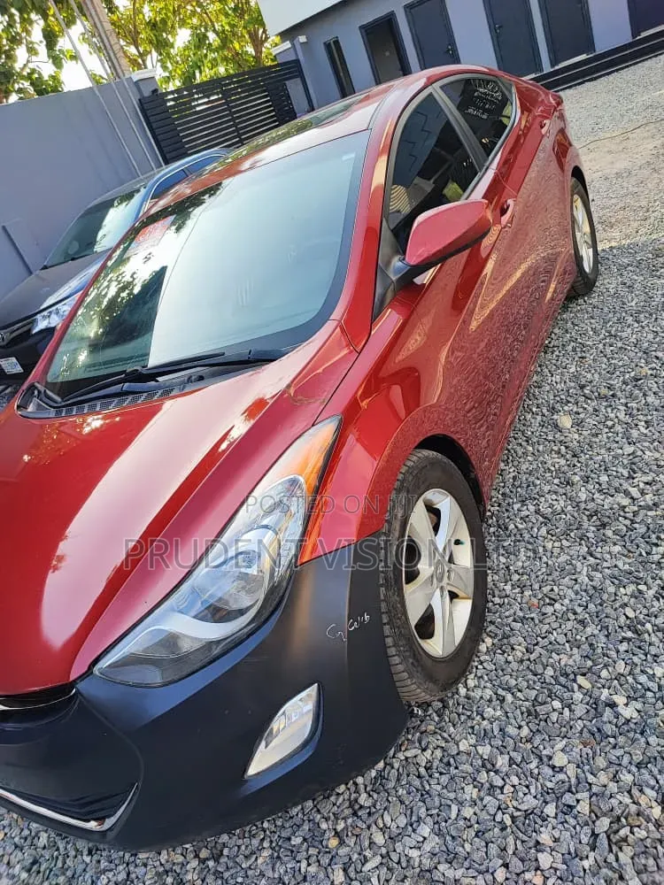Hyundai Elantra 2011 Red