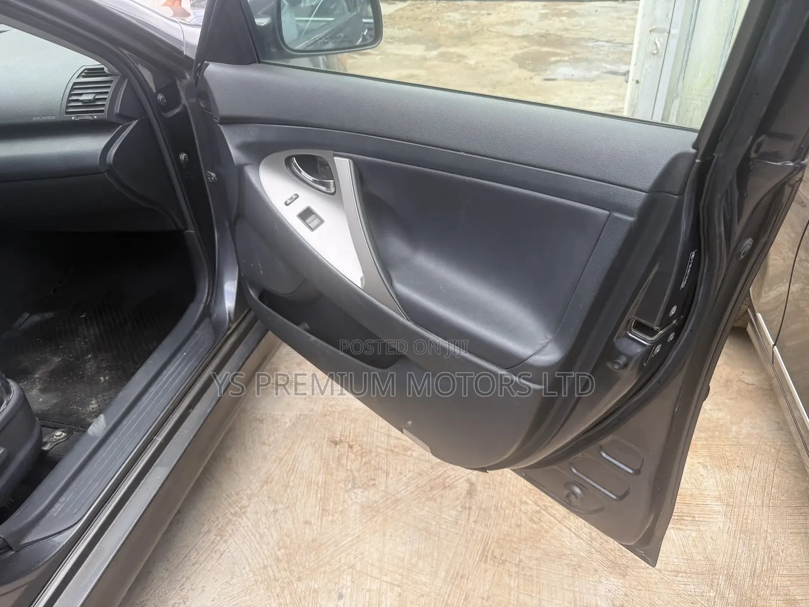 Toyota Camry SE V6 4dr Sedan (3.5L 6cyl 6AM) 2007 Gray