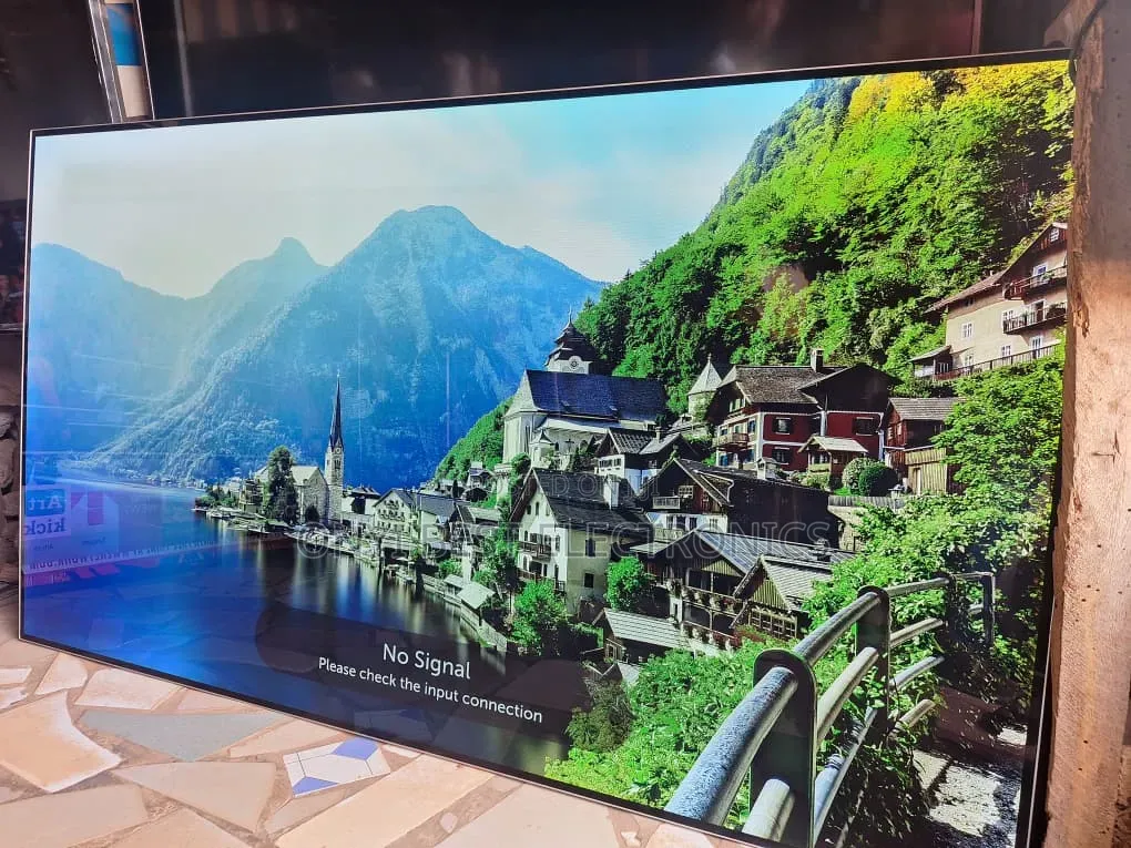Tornado 43-Inches Android Smart TV (43EA5300G