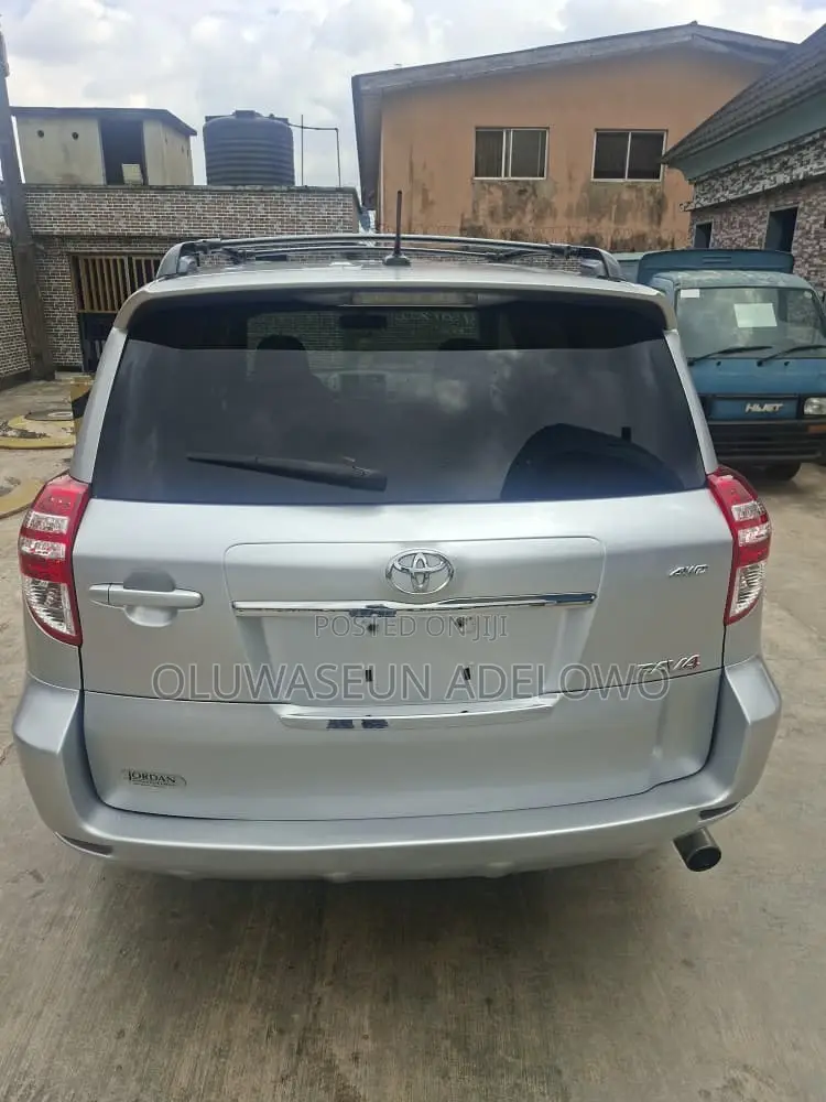 Toyota RAV4 2.5 Sport 2011 Silver