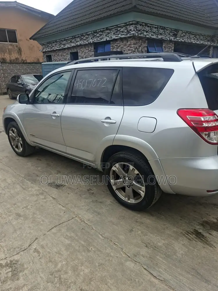 Toyota RAV4 2.5 Sport 2011 Silver