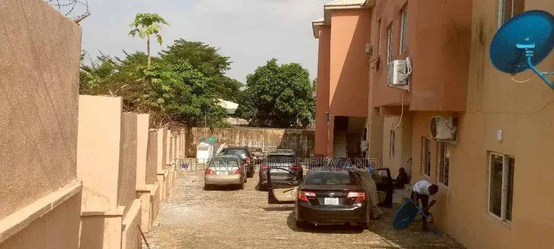 3bdrm Block of Flats in Area 2 for sale