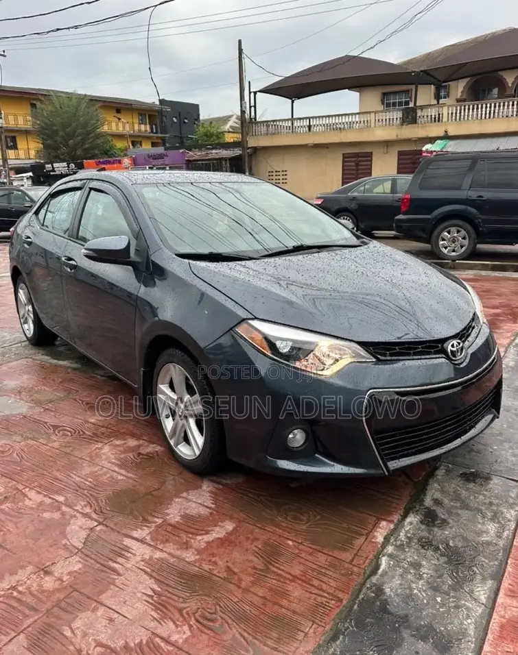 Toyota Corolla S 4dr Sedan (1.8L 4cyl CVT) 2016 Gray