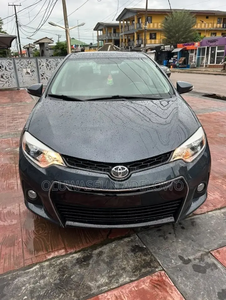 Toyota Corolla S 4dr Sedan (1.8L 4cyl CVT) 2016 Gray