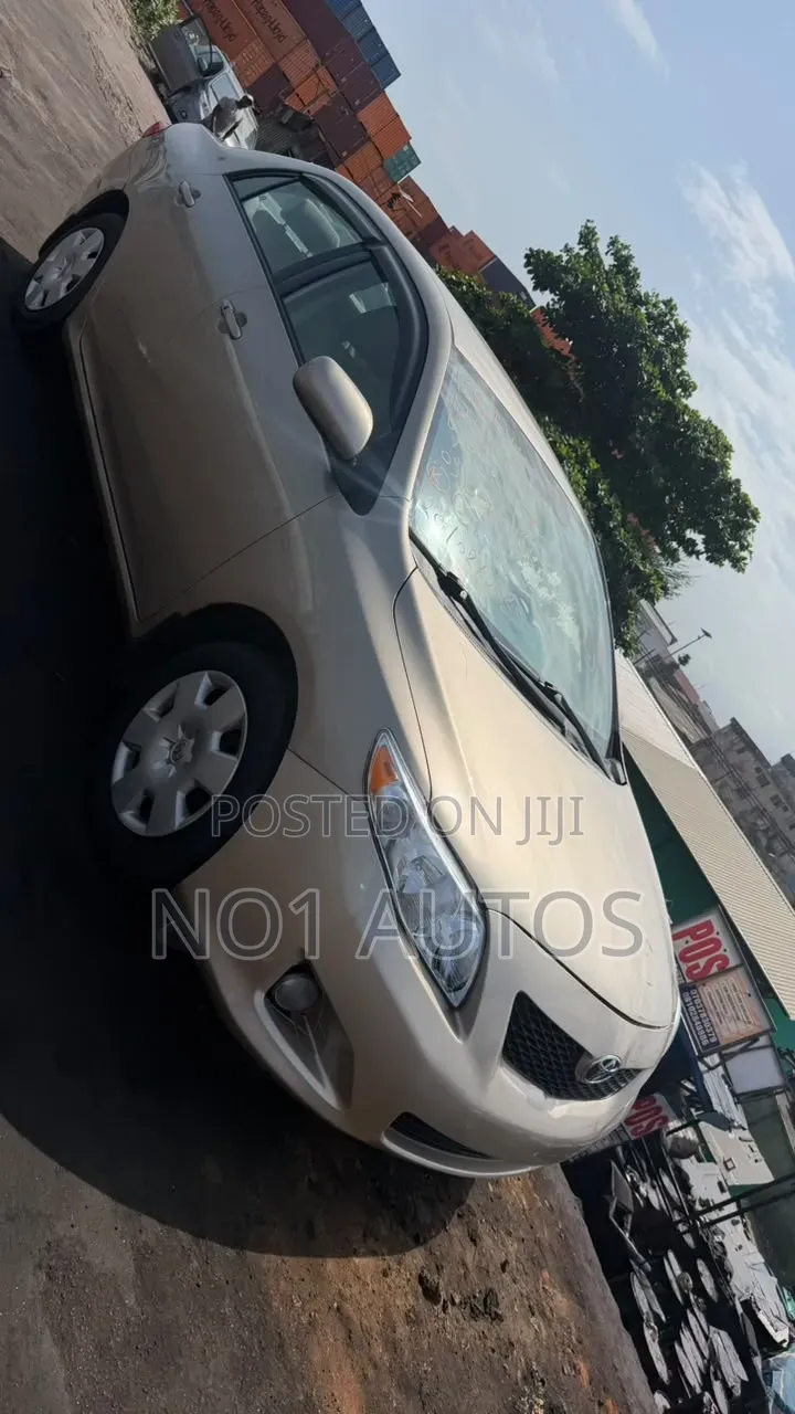 Toyota Corolla LE 4dr Sedan (1.8L 4 cyl 4A) 2009 Gold