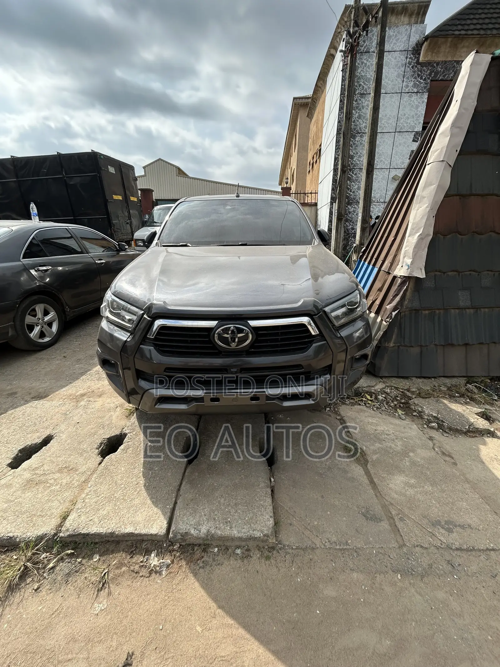 Toyota Hilux 2024 Gray