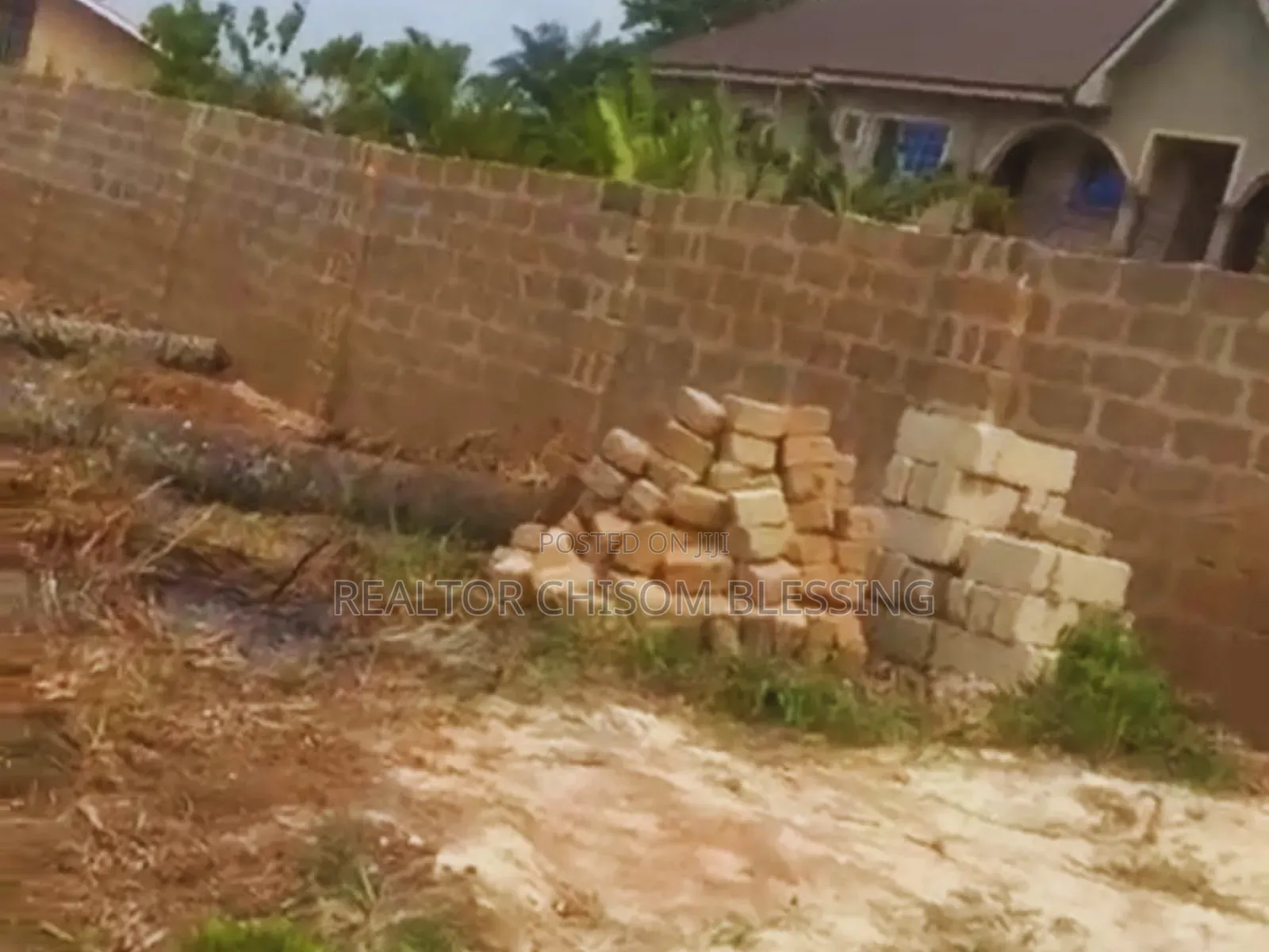300sqm Dry Land Directly on the Road – Umuokoroukwu Amakama
