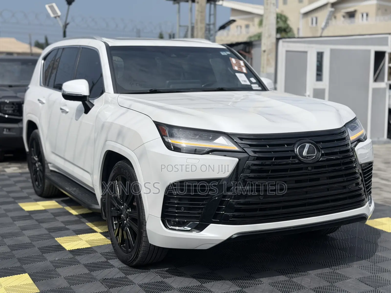 Lexus LX 600 2023 White
