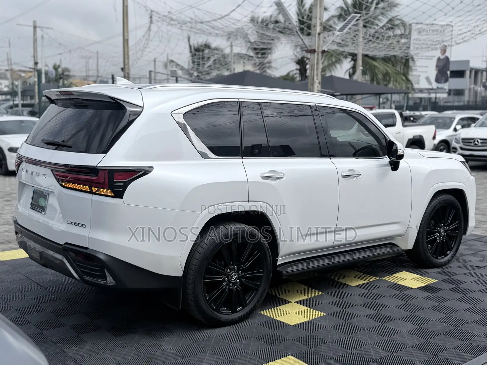 Lexus LX 600 2023 White