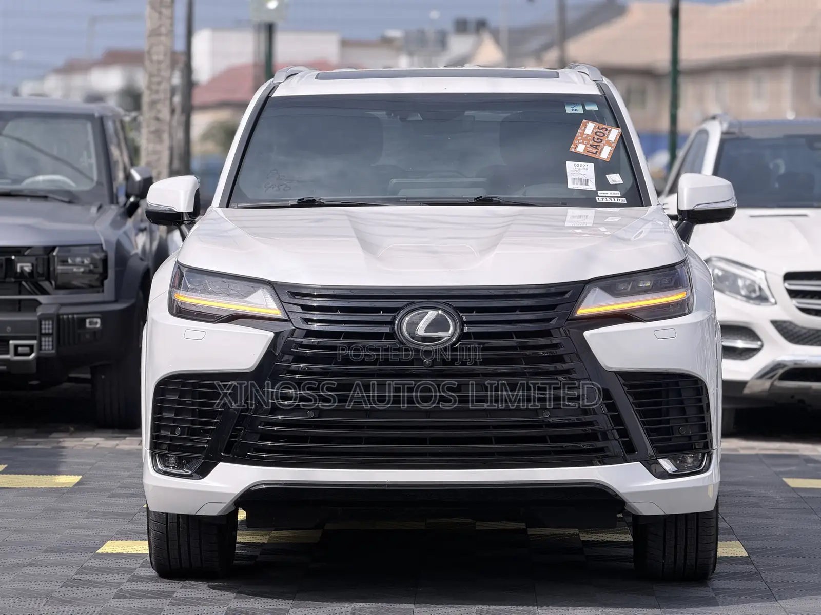 Lexus LX 600 2023 White