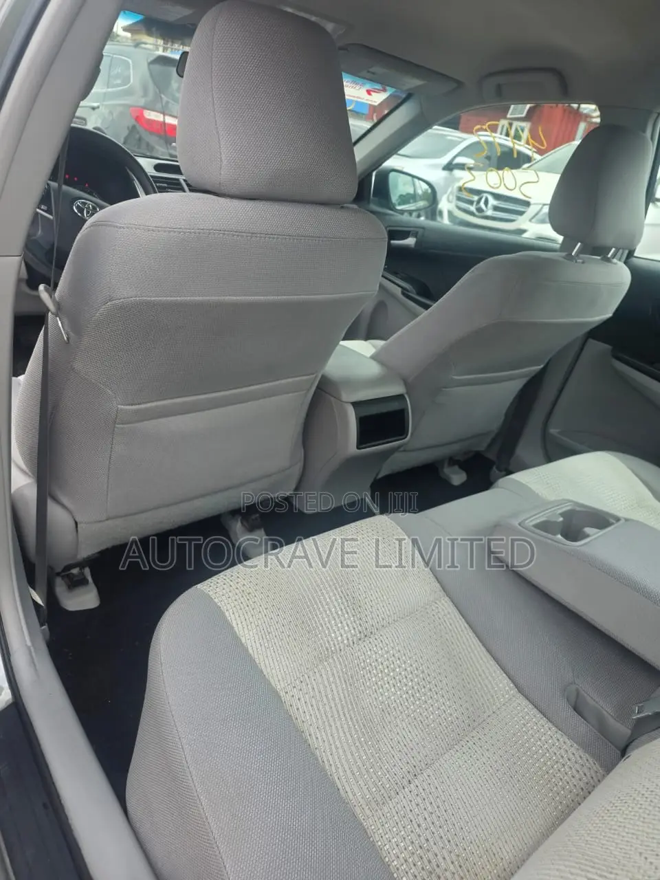 Toyota Camry LE 4dr Sedan (2.5L 4cyl 6A) 2012 Silver