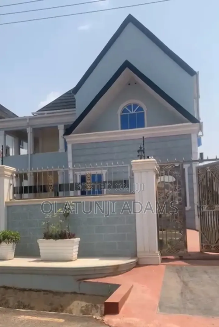 Furnished 5bdrm Duplex in G. R. A, Osogbo for sale