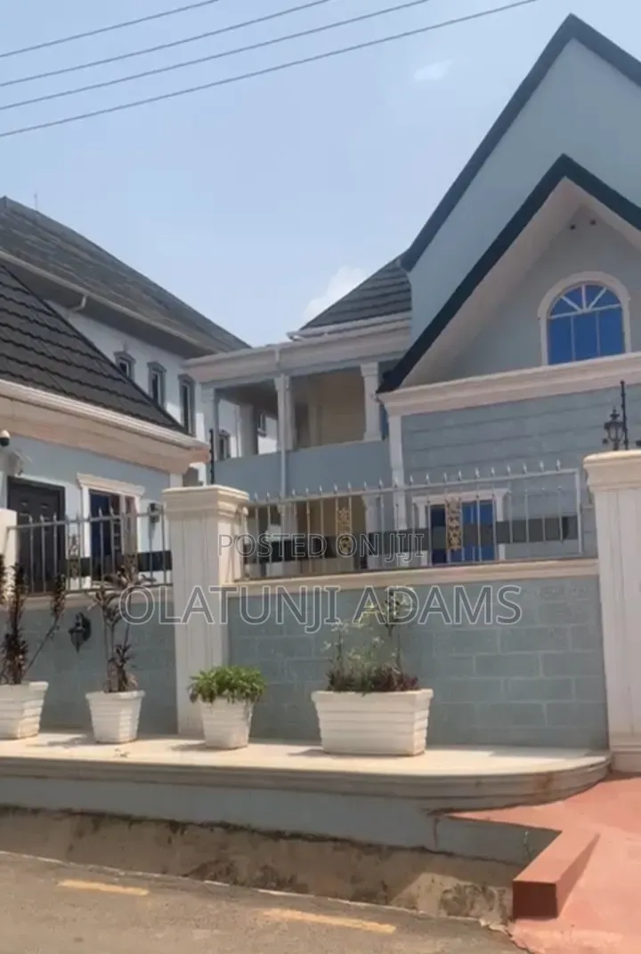 Furnished 5bdrm Duplex in G. R. A, Osogbo for sale