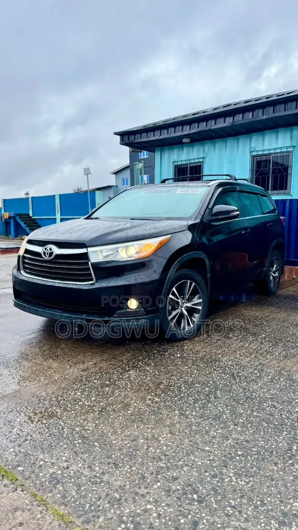 Toyota Highlander XLE V6 4x2 (3.5L 6cyl 6A) 2016 Black